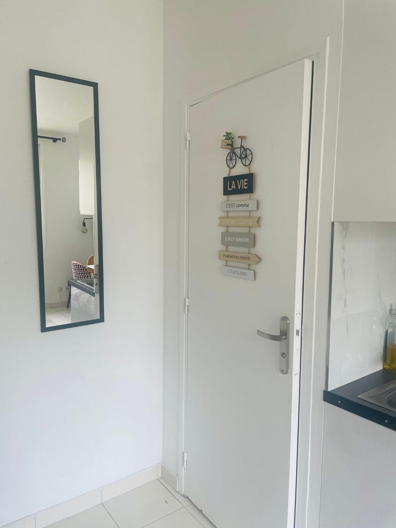 Beau Studio A 30Min De Paris Apartment Bobigny Ngoại thất bức ảnh