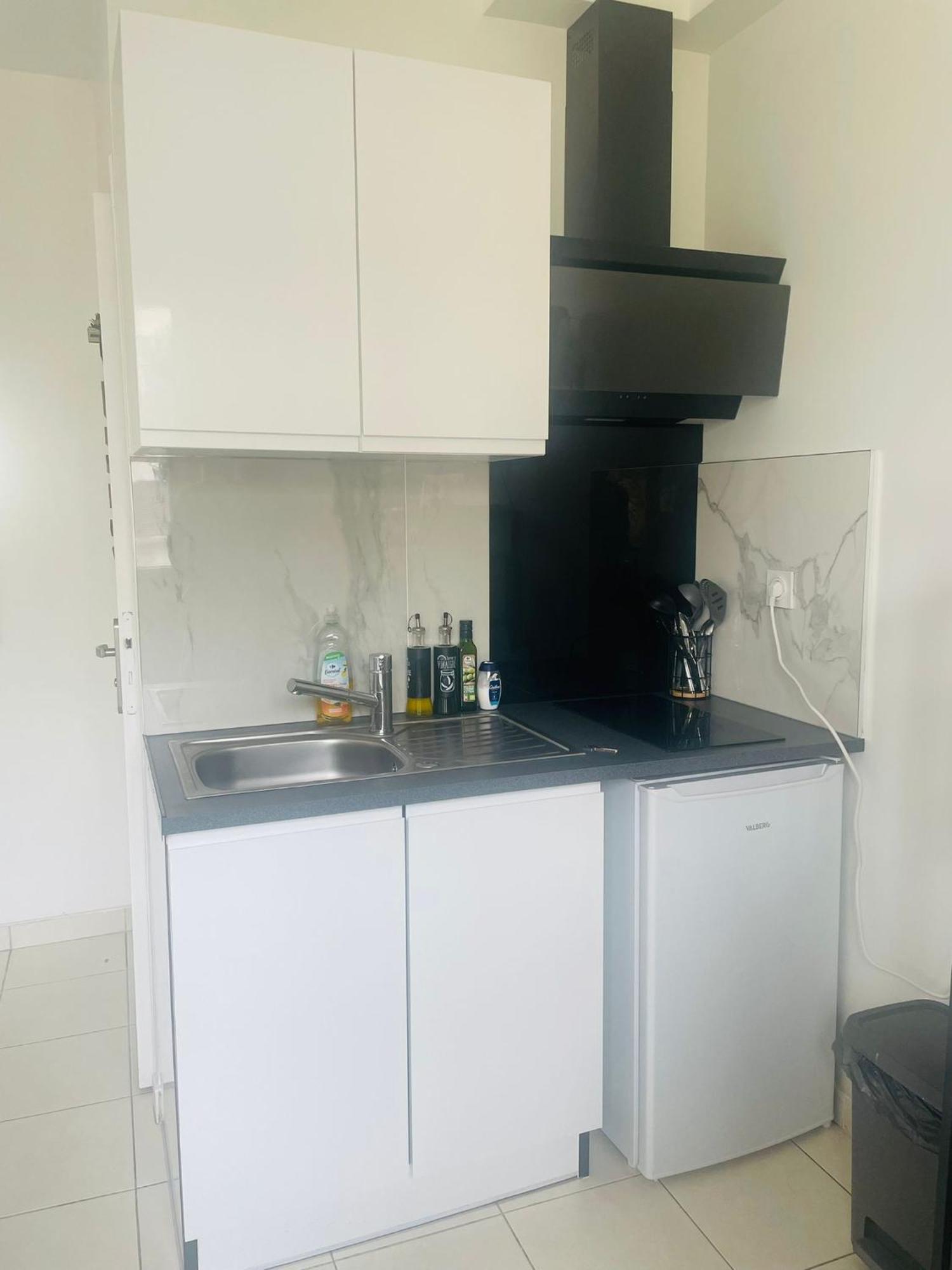 Beau Studio A 30Min De Paris Apartment Bobigny Ngoại thất bức ảnh